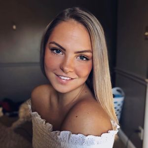 Meet your Posher, Carly